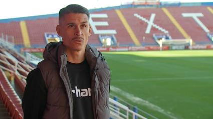 Juanmi Callejón: "Me gustaría llegar a jugar con mi hermano en el Extremadura"