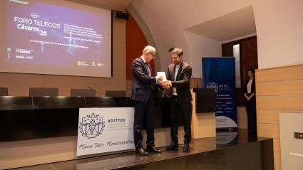 La Junta recibe el premio 'Administración con las TIC' de la Asociación de Graduados e Ingenieros Técnicos de Telecomunicaciones