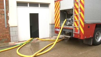 Aunque se mantiene la fase de vigilancia en toda la región. Son ya sesenta las presas que están soltando agua en Extremadura