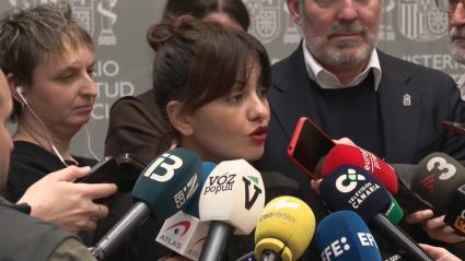 La ministra de Juventud e Infancia ve "absolutamente razonable" las demandas de los educadores sociales tras el caso de Badajoz