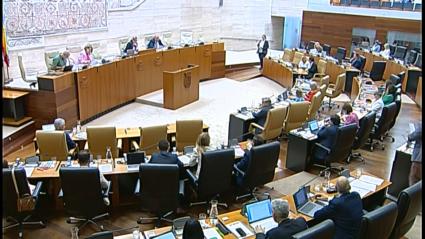 La Ley de Concordia supera su primer trámite en la Asamblea de Extremadura