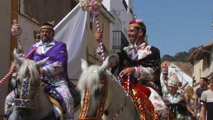 Peñalsordo mezcla religión, historia y espectáculo popular en su Corpus Chisti