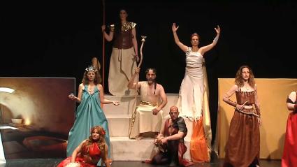 El Festival de Teatro 'Escénicas' de Guareña programa seis obras que arrancan con la local 'Tocados por los Dioses'