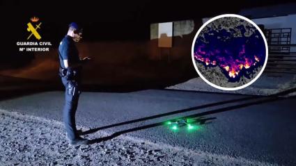La Guardia Civil inspecciona el incendio de Jarilla con drones provistos de cámaras térmicas