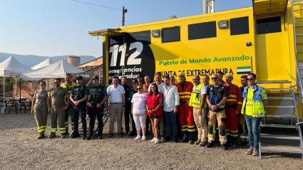 Parte del operativo que ha trabajado en la lucha contra el incendio forestal de Jarilla de 2025
