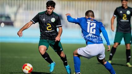 Lance del juego en el partido entre Extremadura y Aragón, de la Copa de las Regiones UEFA.