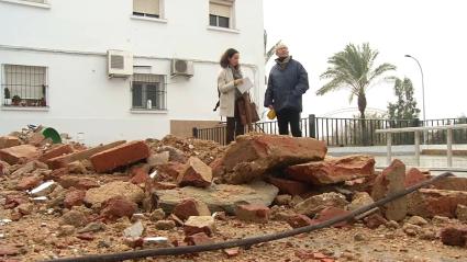 Peritos visitando viviendas afectadas por los recientes temporales en Extremadura