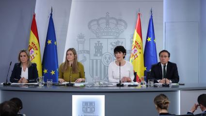 La ministra de Educación, Milagros Tolón, la vicepresidenta tercera y ministra de Transición Ecológica y Reto Demográfico, Sara Aagesen, la ministra de Inclusión, Seguridad Social y Migraciones, Elma Saiz, y el ministro de Exteriores, José Manuel Albares
