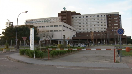 Fachada del Hospital Universitario de Badajoz