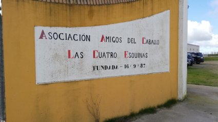 La Asociación Cuatro Esquinas, amor por el caballo en Arroyo de la Luz