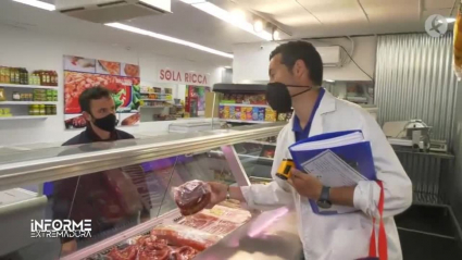 Asesor alimentario en tienda de alimentación