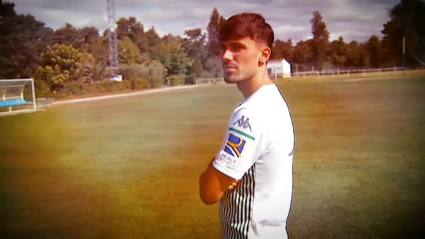 Rodri Sánchez en el campo de fútbol de Talayuela