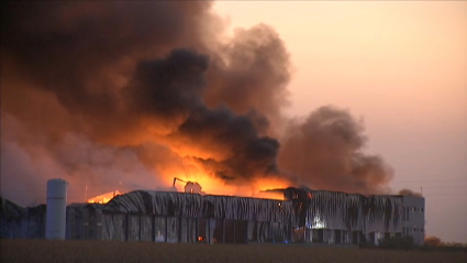 Imagen de la nave incendiada