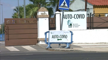 Acceso al punto 'auto covid' de Cáceres