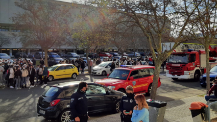 Desalojo facultad de Formación del Profesorado en Cáceres