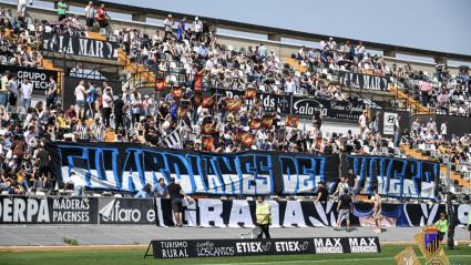 Afición del CD Badajoz en el Nuevo Vivero.