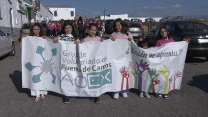 Marcha rosa en Fuente de Cantos