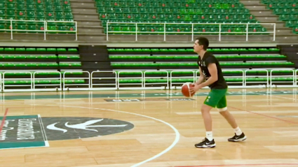 Carlos Toledo, durante un entrenamiento en el Multiusos