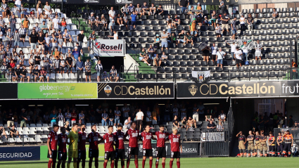 El Mérida guarda un minuto de silencio en Castalia.