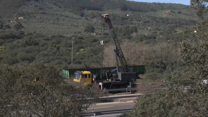 Cortada la A-66 en sentido sur a la altura de Monesterio