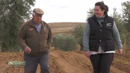 María José Pablos en su finca de Entrín Bajo para Informe Extremadura