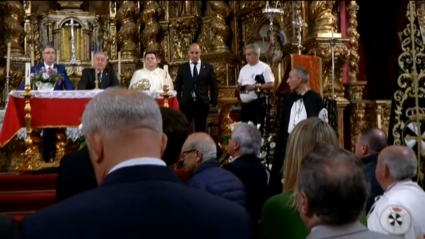 Momento en el que anuncian la suspensión de la procesión de La Borriquita en Jerez