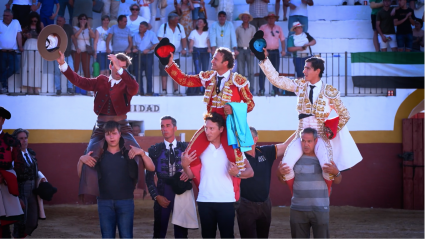 Fuentes de Leon, Corrida de toros, Corpus, Tierra de Toros, Antonio ferrera, Juan Albarrán, Luis David Adame, Sebastián Fernández, Tierra de Toros, Canal Extremadura, Juan Bazaga