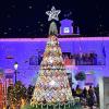 El espectacular árbol de Navidad de Campillo de Llerena está hecho de ganchillo