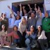 Vecinos de La Roca de la Sierra celebrando el segundo premio de la Lotería de Navidad. 