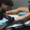 La Unión de Consumidores de Extremadura advierte de que la tinta de color de los tatuajes no es legal en España