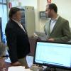 Los diputados de Vox en la Asamblea de Extremadura Álvaro Sánchez-Ocaña y Javier Bravo Arrobas, registrando la propuesta de impulso