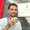 Álvaro Martín Uriol, Premio Nacional del Deporte 2024, posa con sus medallas logradas en los Juegos de París