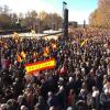Miles de españoles se reúnen en la concentración junto al Templo de Debod, en Madrid.