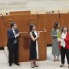 La reina Letizia junto a la alcaldesa de Mérida en funciones, Carmen Yáñez (2d), durante la XXX reunión del Consejo del Real Patronato sobre Discapacidad y la entrega de los Premios Reina Letizia 2021 este miércoles en Mérida.