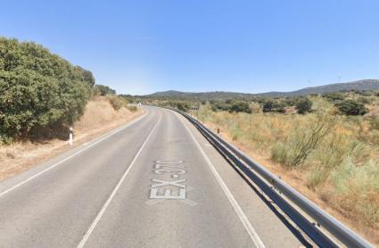 Carretera Ex-370 entre Carcaboso y Plasencia