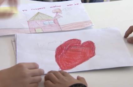 Cartas y dibujos de los alumnos del Colegio Miralvalle de Plasencia para los afectados de la DANA