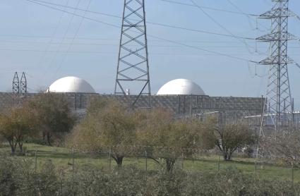 Nace una plataforma ciudadana para intentar revertir el cierre previsto de la central nuclear de Almaraz