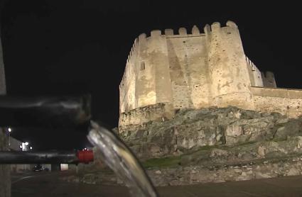 Valencia del Ventoso inaugura  la iluminación artística de su castillo y su Iglesia