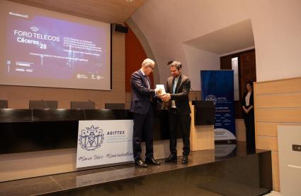 La Junta recibe el premio 'Administración con las TIC' de la Asociación de Graduados e Ingenieros Técnicos de Telecomunicaciones