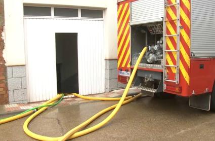 Aunque se mantiene la fase de vigilancia en toda la región. Son ya sesenta las presas que están soltando agua en Extremadura