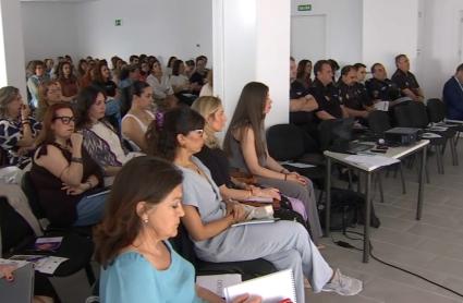 El IMEX reúne a todos los profesionales que combaten las violencias contra las mujeres en la primera Mesa Territorial del año