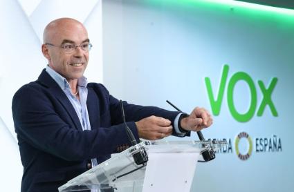 Jorge Buxadé, durante una rueda de prensa tras la reunión del Comité de Acción Política de VOX