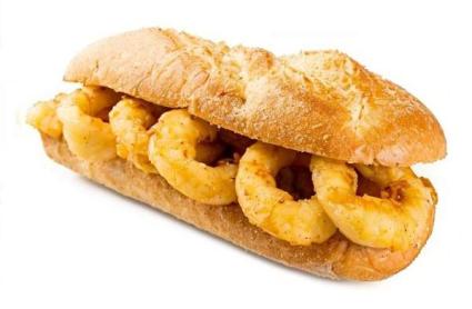 Bocadillo de calamares de la cafetería Tajamar