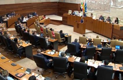 María Guardiola durante su intervención en la sesión del viernes del Debate sobre el Estado de la Región