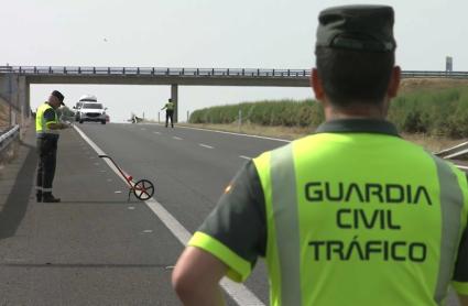 Fallece un joven de 21 años por el vuelco de un vehículo en la A-66, a la altura de Hinojal
