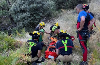 El SEPEI interviene en el rescate de una mujer en la garganta de Los Papúos, en Jerte