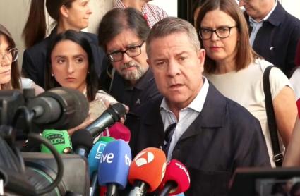 El presidente de Castilla-La Mancha, Emiliano García-Page, a su llegada a la reunión del Comité Federal del PSOE