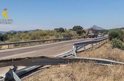  Herido un camionero tras salirse en la A-5 a la altura de Villamesías