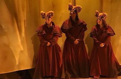 Tres de los actores que interpretan a las furias