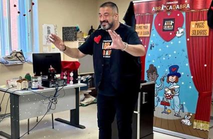 El SES y Fundación Abracadabra de Magos Solidarios acercarán la magia a hospitales y centros asistenciales extremeños